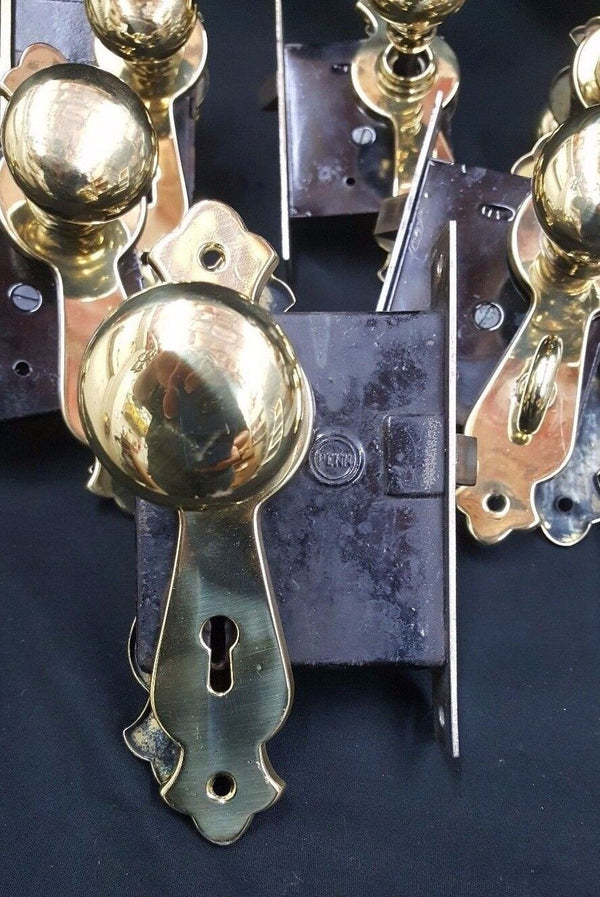Set of 9 Art Deco Lock Sets w/ Knobs Backplates & Keys 3 3/4" x 3 1/4" GS00729