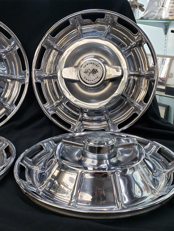 Set of 4 OEM 1958-62 Chevrolet Corvette Chrome Hub Caps GA9421
