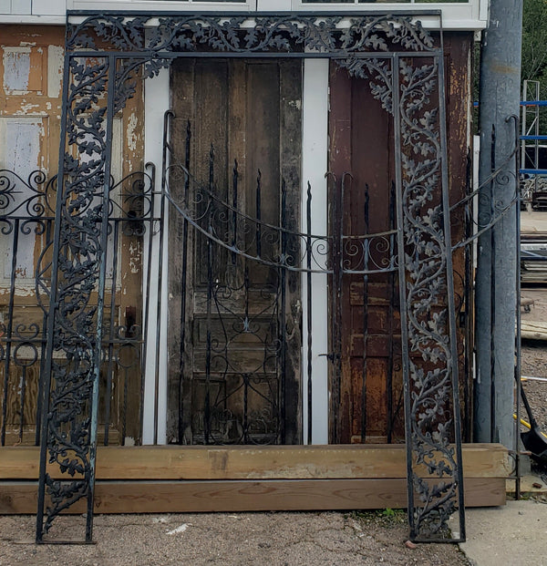 1930's Richmond Fan Cast Iron Porch Salvage with Oak Leaf Design GA9497