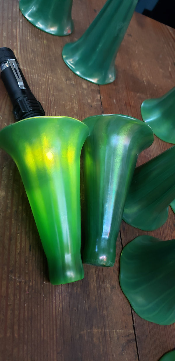 Set of 10 Lundberg Studios Art Glass 700G 5" Tall Green Lily Lamp Shades GA9561
