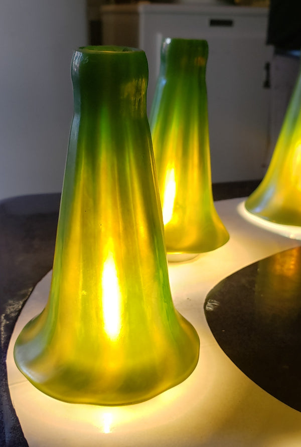 Set of 10 Lundberg Studios Art Glass 700G 5" Tall Green Lily Lamp Shades GA9561