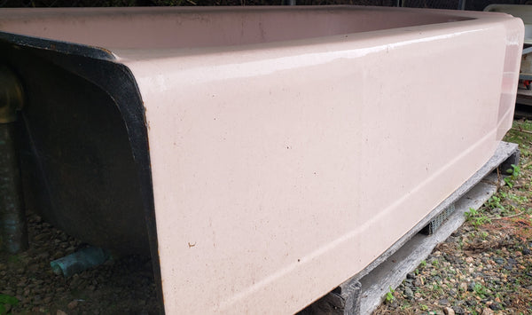 Mid Century Modern 5 1/2' Pink Apron Front Cast Iron Bath Tub with Left Drain GA9506