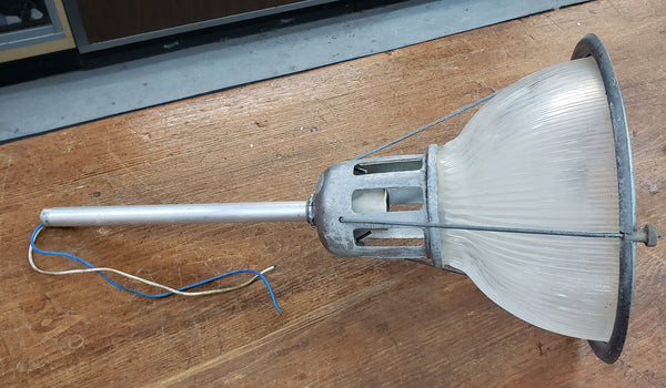 12" Round High Bay Industrial Halophane Light Fixture GA9541