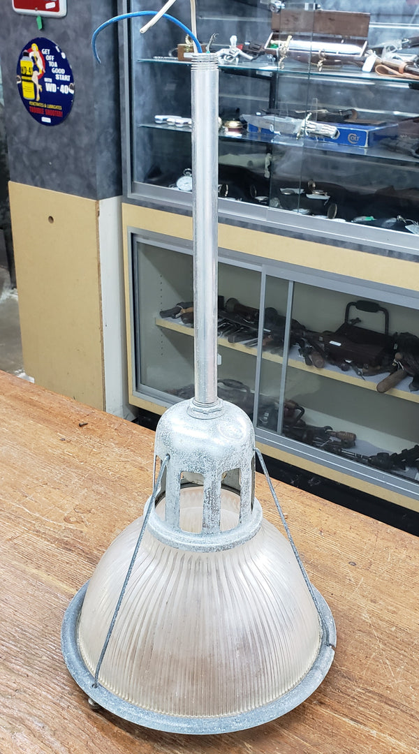 12" Round High Bay Industrial Halophane Light Fixture GA9542