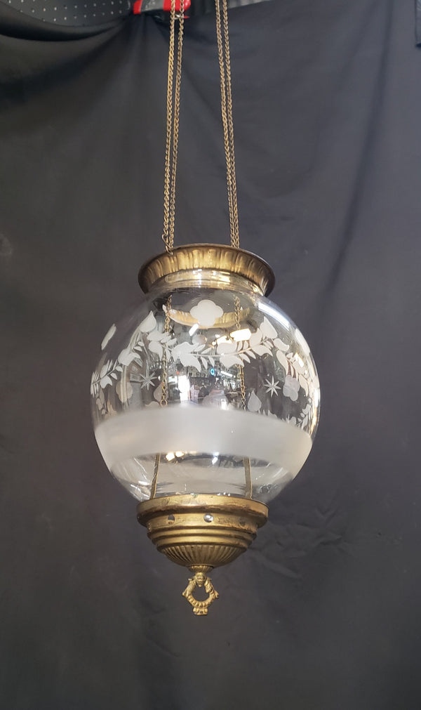 Victorian Hanging Oil Lamp with Clear Etched Globe & Brass Fitters GS00118