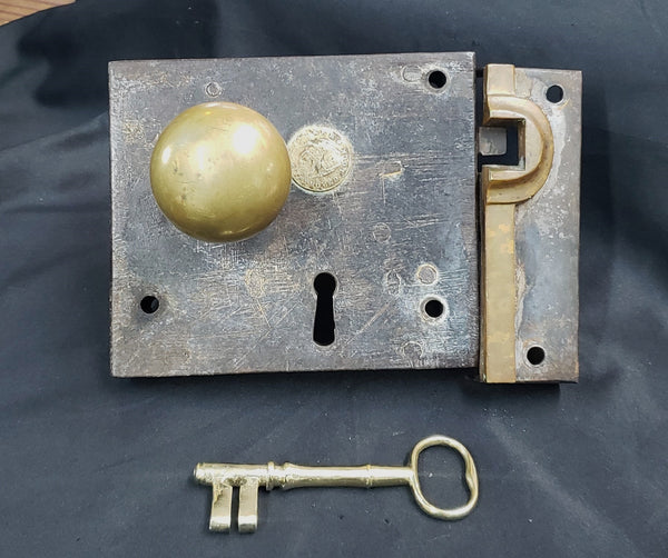 Restored Right Side Carpenter Lock Set w/ Key & Keeper  5" x  4 1/4" GS00300