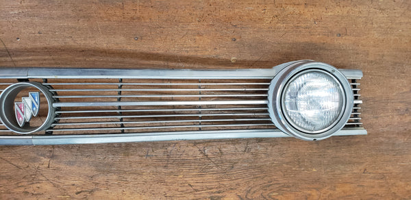 1962 Buick Lesabre Right & Left Front Grille Assembly & Lights GS00351