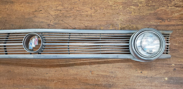 1962 Buick Lesabre Right & Left Front Grille Assembly & Lights GS00351