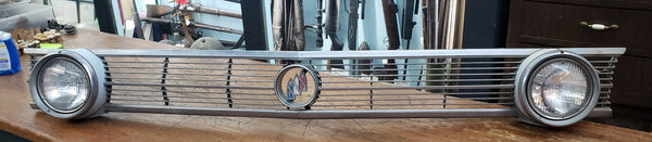 1962 Buick Lesabre Right & Left Front Grille Assembly & Lights GS00351