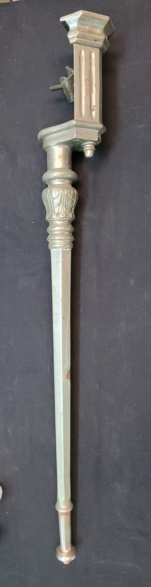 Antique Bathroom Sink Tapered Leg Bracket 29" Tall GS00521