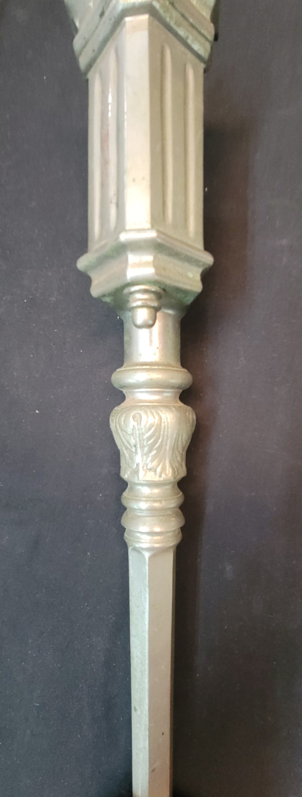 Antique Bathroom Sink Tapered Leg Bracket 29" Tall GS00521