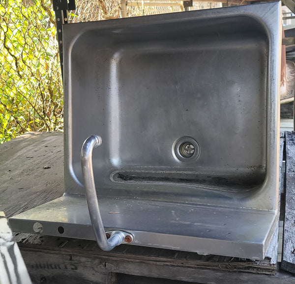 Free Standing Stainless Steel Industrial Sink 42 1/2" x 21" W x 19 1/2 GS00568
