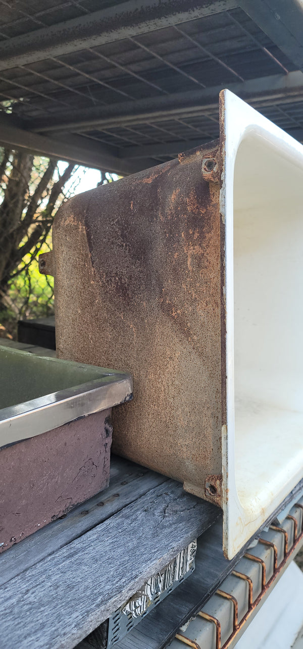 Deep Cast Iron Sink 14" T x  24" W x 20" Deep GS00570