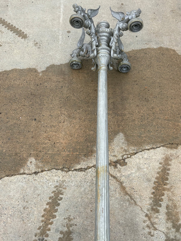 Cast Aluminum 5-Light Post w/ Griffin Arms GS6005