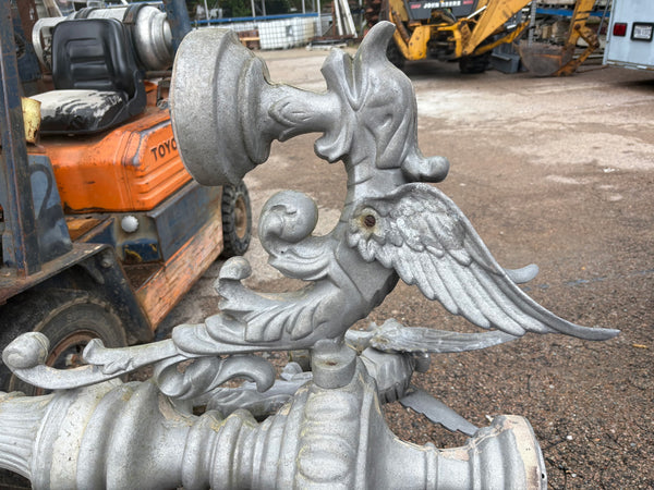 Cast Aluminum 5-Light Post w/ Griffin Arms GS6005