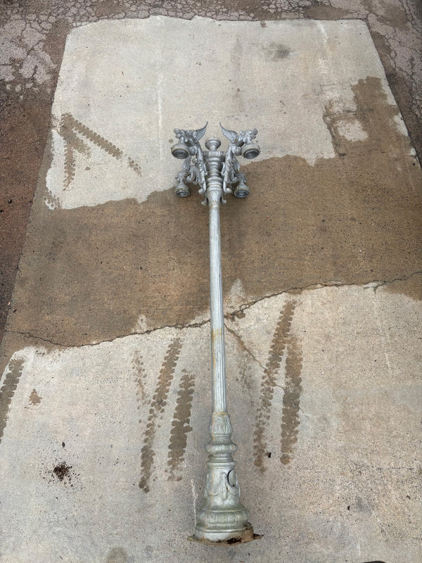 Cast Aluminum 5-Light Post w/ Griffin Arms GS6005