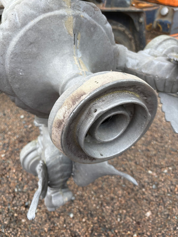 Cast Aluminum 5-Light Post w/ Griffin Arms GS6005