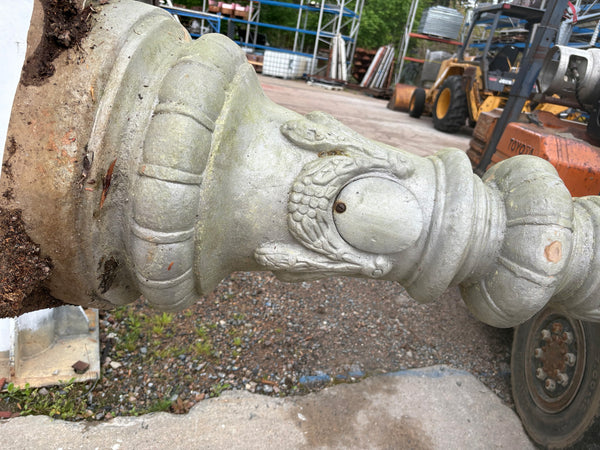 Cast Aluminum 5-Light Post w/ Griffin Arms GS6005