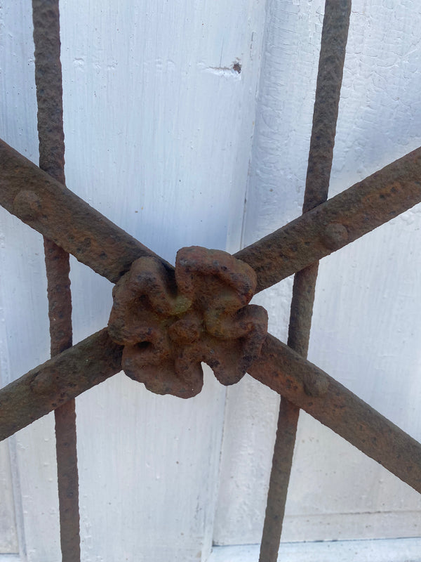 Antique Iron Gate GS20230 - 27 3/4" wide x 32 1/2" tall
