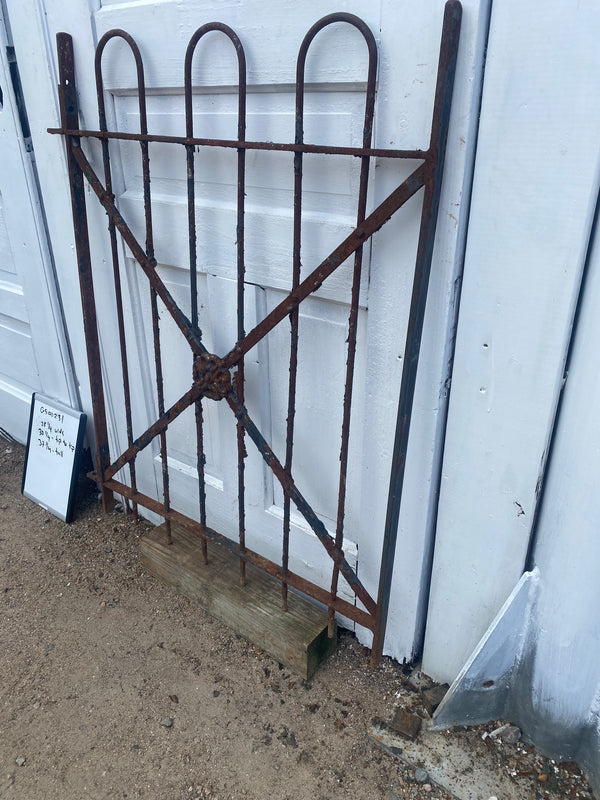 Antique Iron Gate GS20231 - 28 1/4" wide x 32 1/4" tall