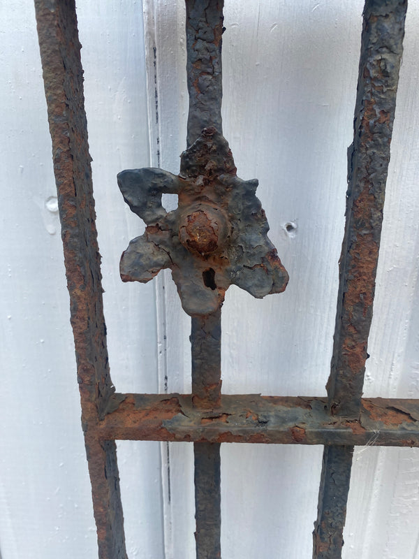 Antique Iron Gate GS20232 - 32 1/4" x 32 1/4" tall