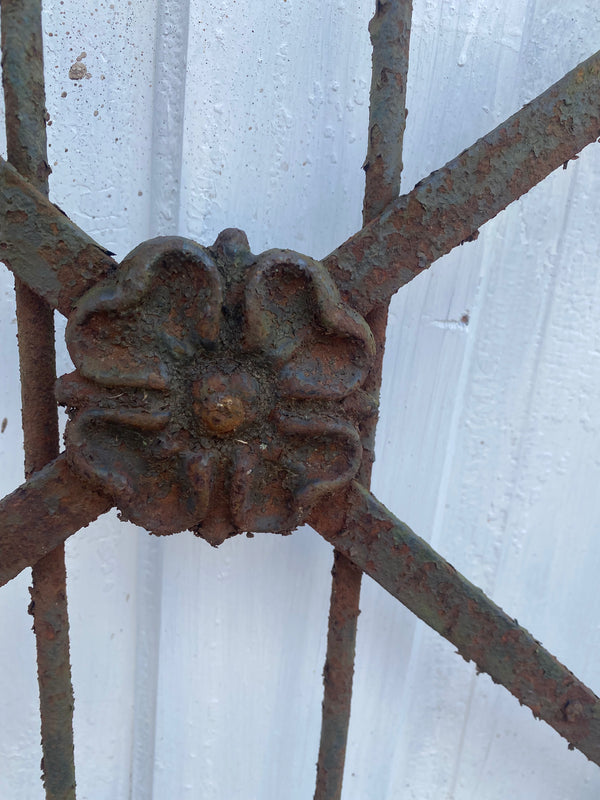 Antique Iron Gate GS20240 -32" wide x 36 3/4" tall