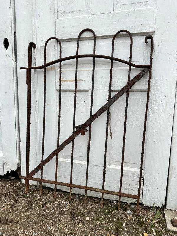 Antique Iron Hairpin Garden Gate GA20248