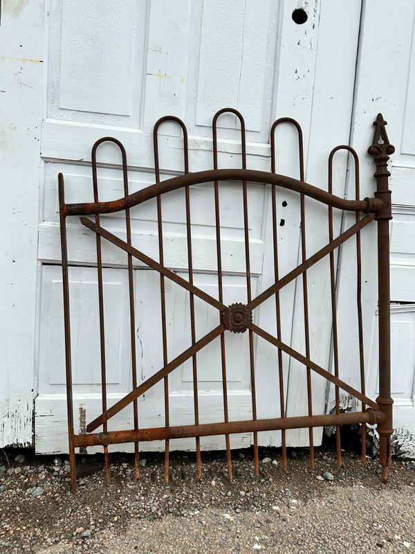 Antique Iron Hairpin Garden Gate w/ Sunflower Medallion GA20260
