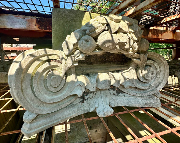 Concrete Ionic Garden Decorations GA20269