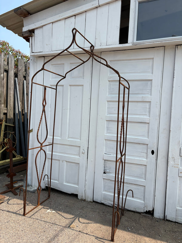 Iron Artisan Arbor w/ Stakes GS6036