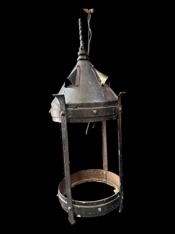 Gothic Iron Lantern Lamp GA20058