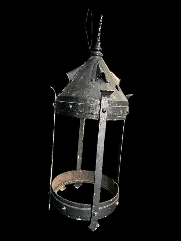 Gothic Iron Lantern Lamp GA20058
