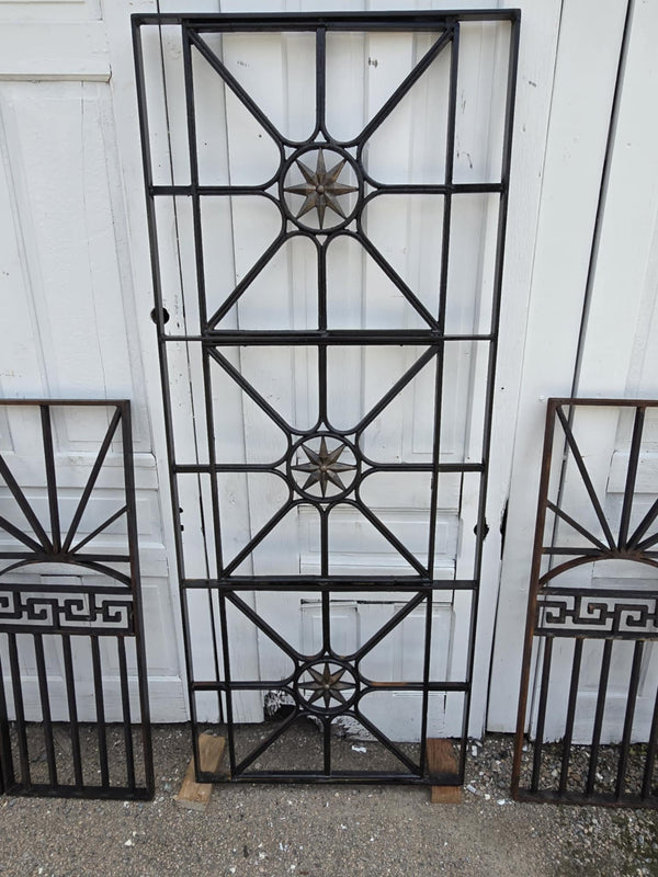 Antique Geometric Iron Gate GAM0452