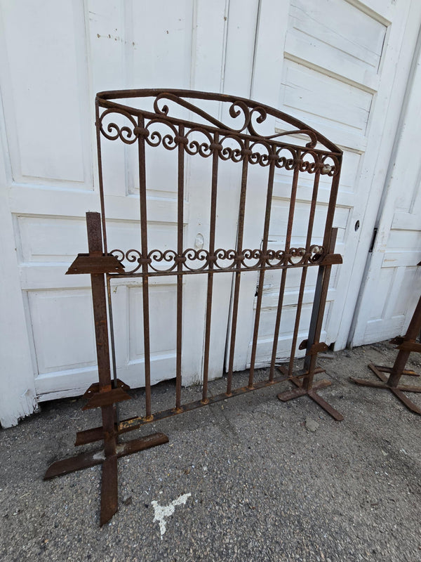Arched Antique Iron Gate  GAM0458