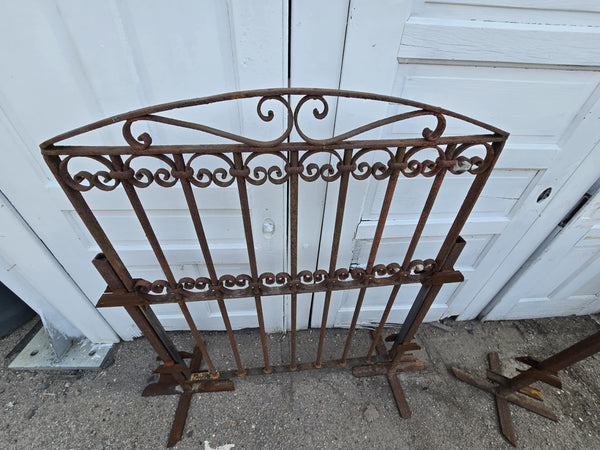 Arched Antique Iron Gate  GAM0458
