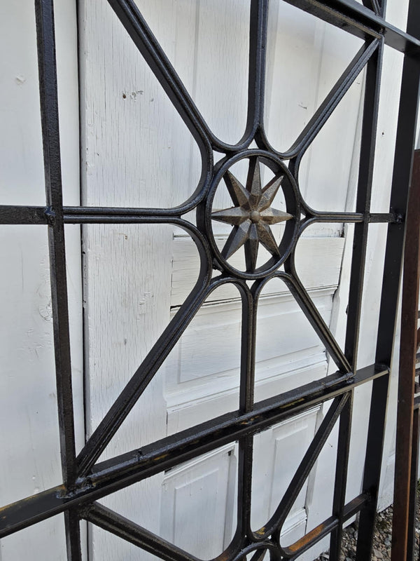 Antique Geometric Iron Gate GAM0452