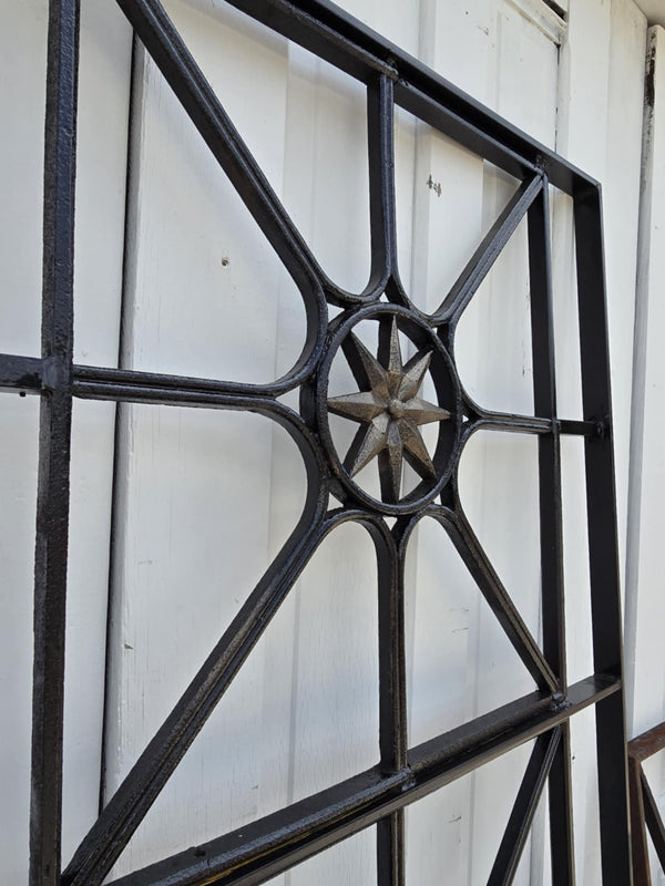 Antique Geometric Iron Gate GAM0452