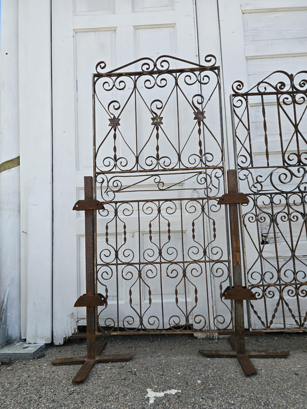 Ornate Scrolled Garden Gate w/ Floral Medallions GAM0465