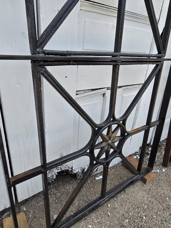 Antique Geometric Iron Gate GAM0452
