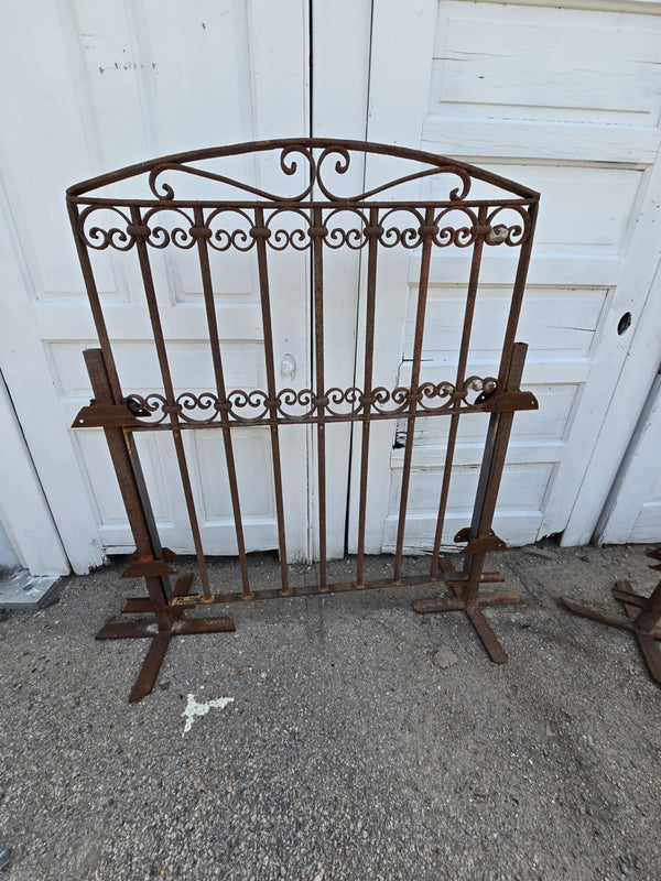 Arched Antique Iron Gate  GAM0458