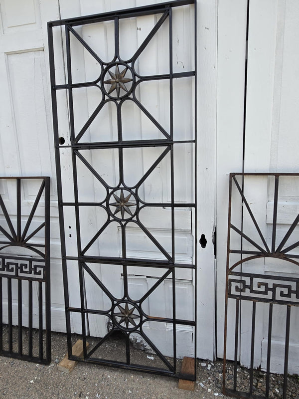 Antique Geometric Iron Gate GAM0452