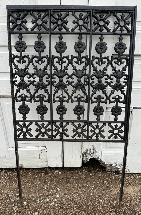 Cast Iron Garden Decoration GA20337