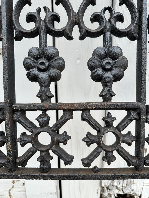 Cast Iron Garden Decoration GA20337