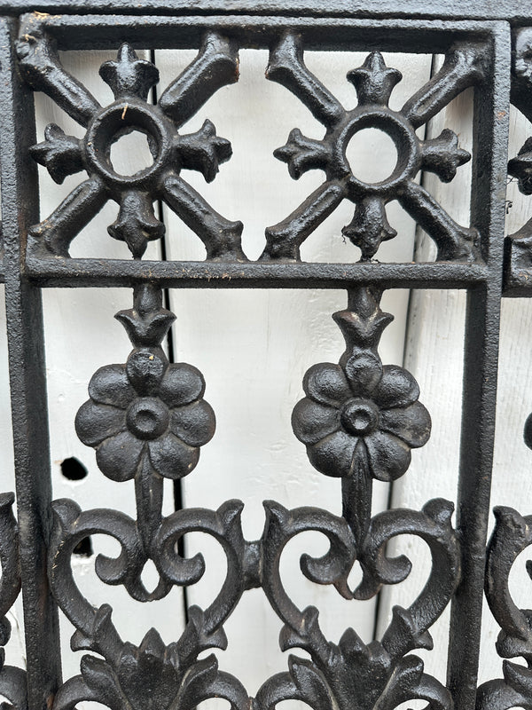 Cast Iron Garden Decoration GA20337