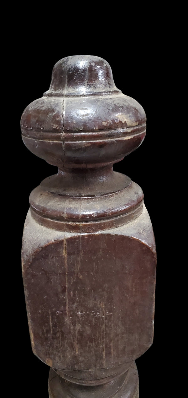 Turned Newel Post GAM0272