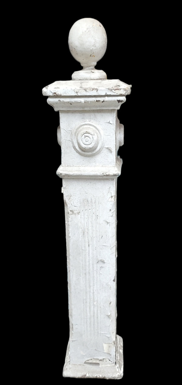 Raised Bullseye Newel Post GAM0274