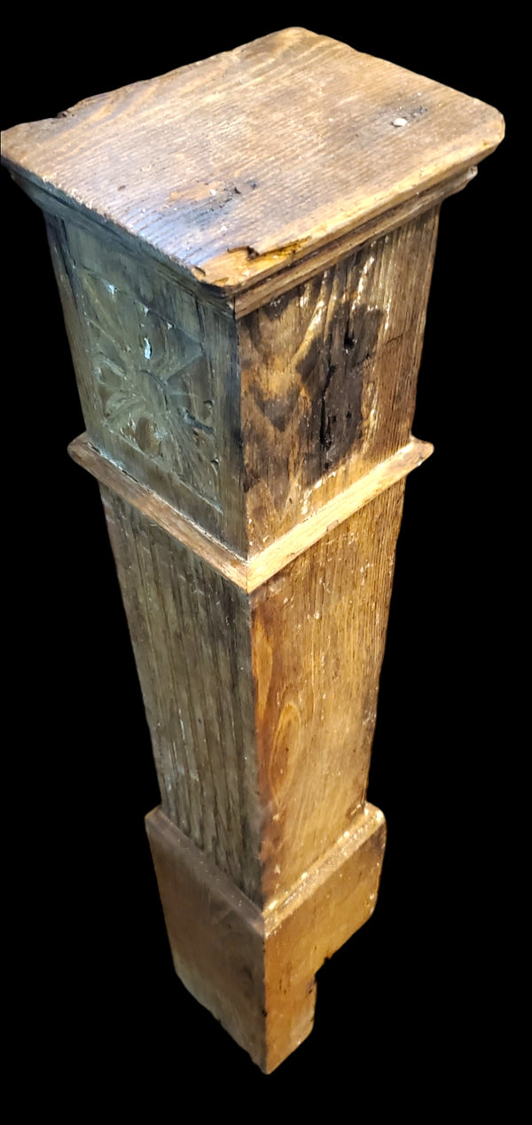 Pair of Newel Posts GAM0254