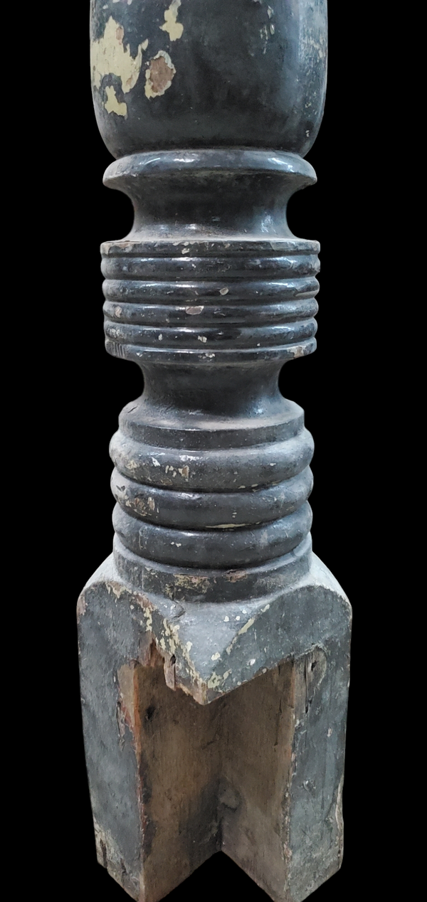 Newel Posts *GAM0213