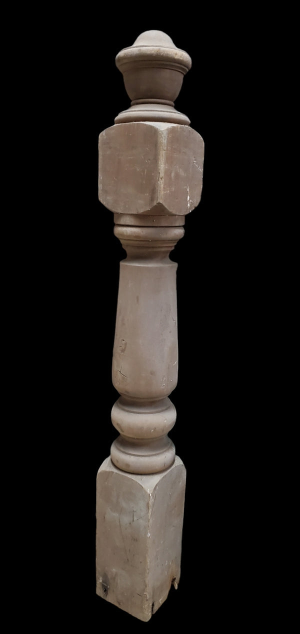 Turned Newel Post GAM0270