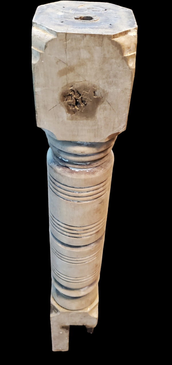 Solid Turned Newel Post GAM0252